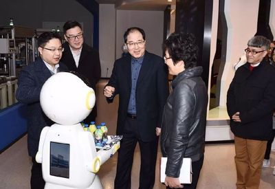 新春開工首日，新區領導與企業村居“相約星期四”共話引進政策